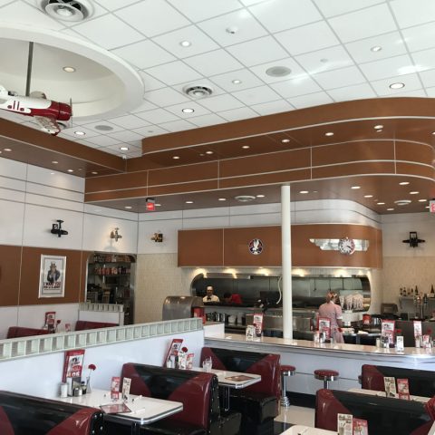 Ruby's Diner, Interior